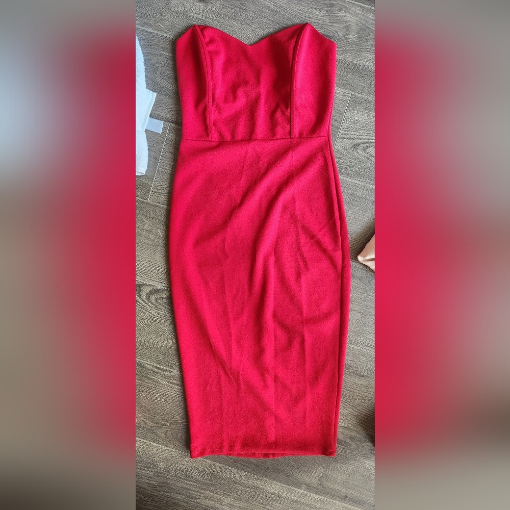 The Latest Scoop - Red midi sweet heart dress